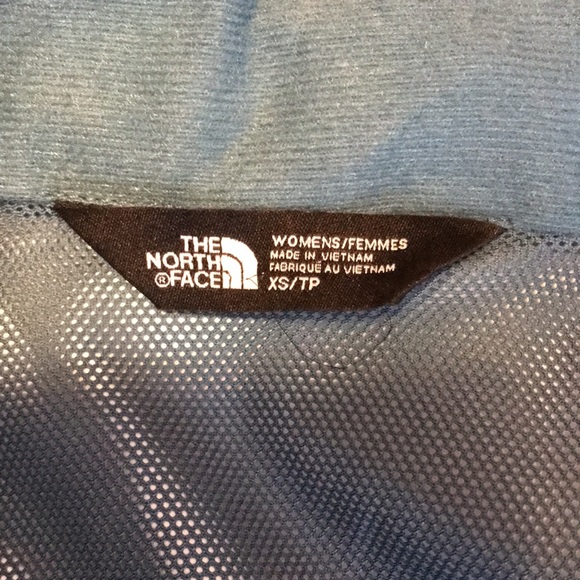 Women’s Northface Rain Jacket - Picture 5 of 8